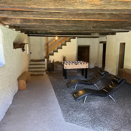 度假居 Sunny, Rustical 5 In Valposchiavo *